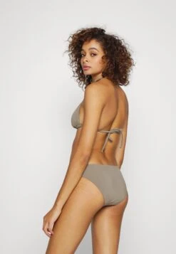 Bruno Banani Triangle Set - Bikini - Stone -Dameskleding Winkel 045f472a6ef24724a24e706526954544