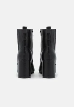 Anna Field Korte Laarzen - Black -Dameskleding Winkel 5d2d432fbb5944eab4f8cbec25e459e2