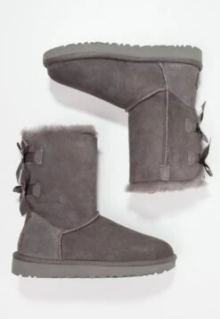 Ugg Bailey Bow - Korte Laarzen - Grey 9 Ugg Bailey Bow - Korte Laarzen - Grey -Dameskleding Winkel 683e56e11a764f699e03030e0235c039