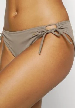 Bruno Banani Triangle Set - Bikini - Stone -Dameskleding Winkel c8df7db524bf40d28ae07bd4c86a1468