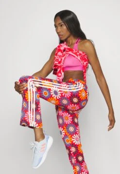 Adidas Sportswear Farm Pants - Trainingsbroek - Vivid Red/Bliss Pink/Unity Orange 9 Adidas Sportswear Farm Pants - Trainingsbroek - Vivid Red/Bliss Pink/Unity Orange -Dameskleding Winkel f0cd83326c7a4955ba718476383d4cd8